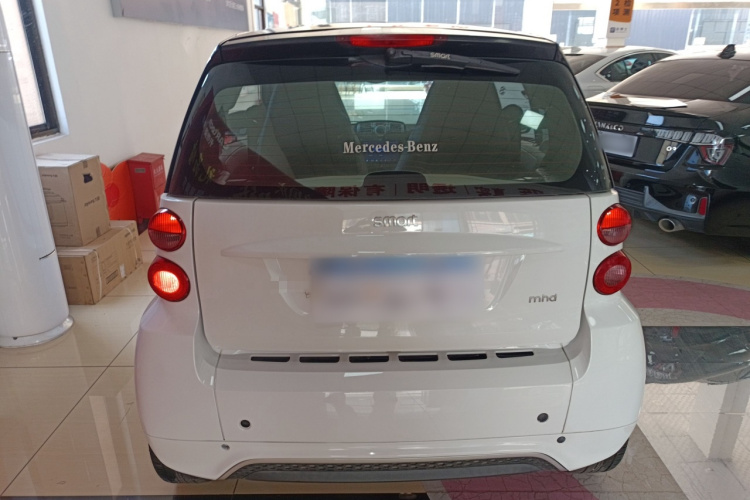 smart fortwo 2012款 1.0 MHD 硬顶舒适版车身外观6
