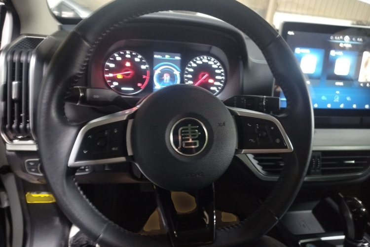 比亚迪 唐 2018款 2.0T 自动智联尊贵型 7座 国V中控内饰13