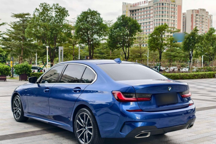 宝马3系 2022款 320Li M运动套装车身外观6008