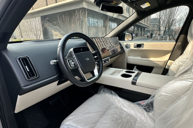 理想汽车 理想L6 2024款 Pro中控内饰7004
