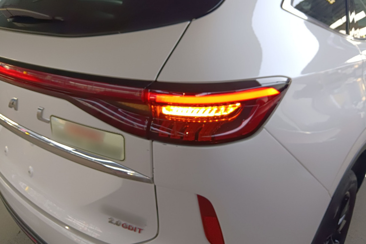 哈弗H6 2021款 第三代 2.0T 自动两驱Max车身外观9