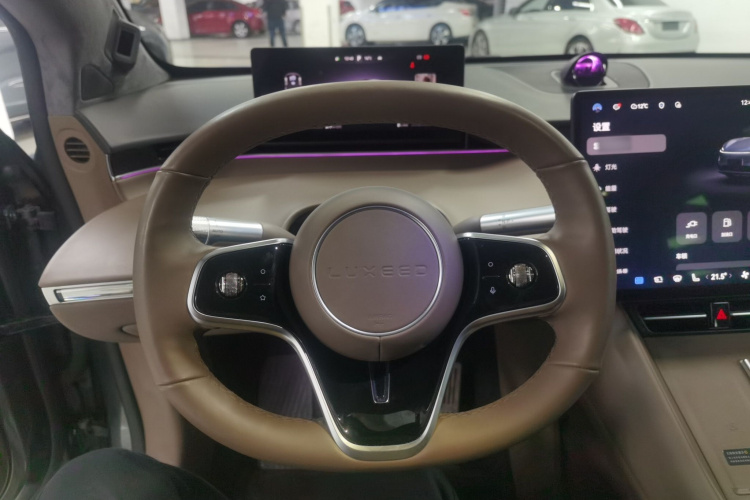 鸿蒙智行 智界R7 2025款 增程 251km Max局部细节13