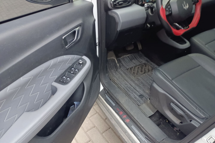 零跑汽车 零跑T03 2020款 400豪华版中控内饰20