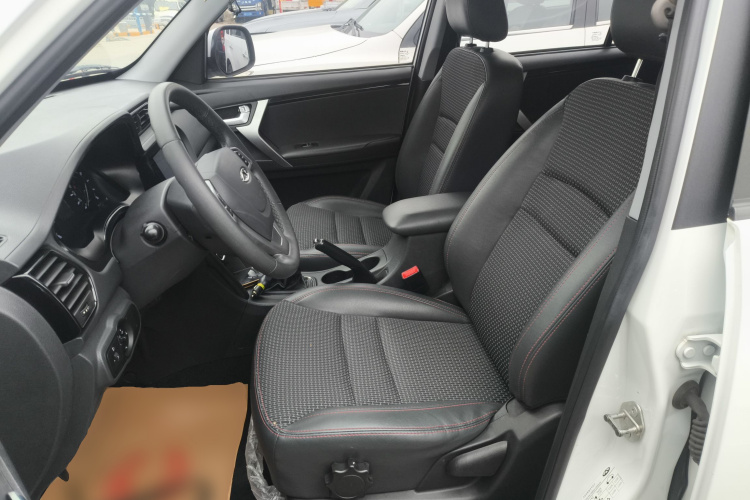 奇瑞 瑞虎3 2016款 1.6L 手动智尚版局部细节19