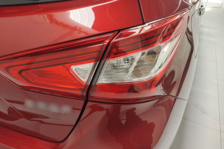 日产 骐达TIIDA 2021款 1.6L CVT智行版车身外观9