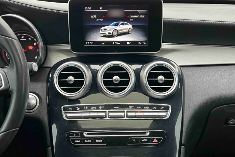 奔驰GLC轿跑 2017款 GLC 200 4MATIC 轿跑SUV中控内饰7007