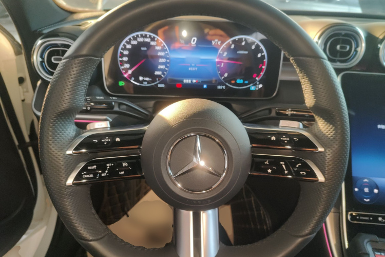 奔驰C级 2022款 C 260 L 运动版中控内饰13