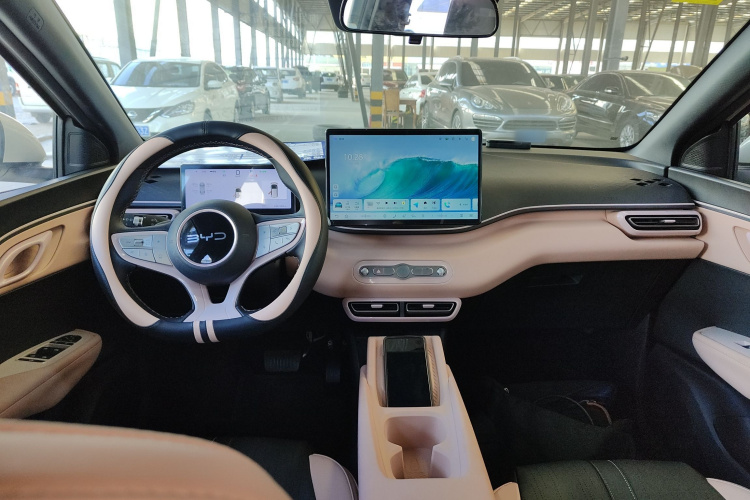 比亚迪 海鸥 2025款 智驾版 305km 自由版中控内饰12