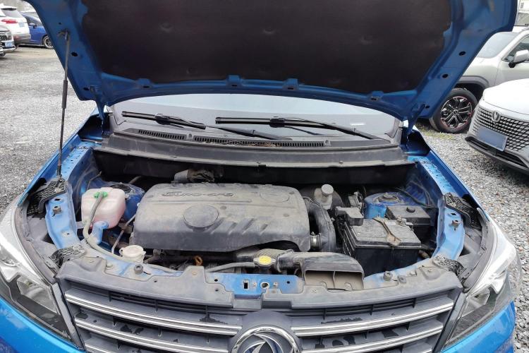 东风风光 风光S560 2019款 1.8L CVT精英型机舱底盘24