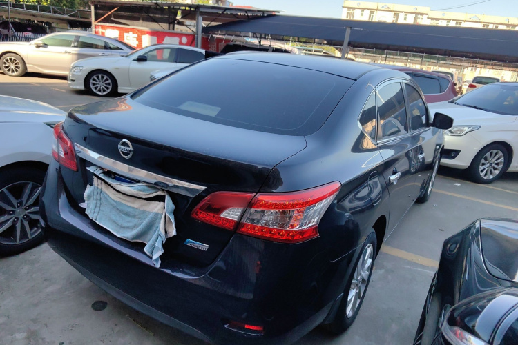 日产 轩逸 2012款 1.6XE CVT舒适版车身外观6005