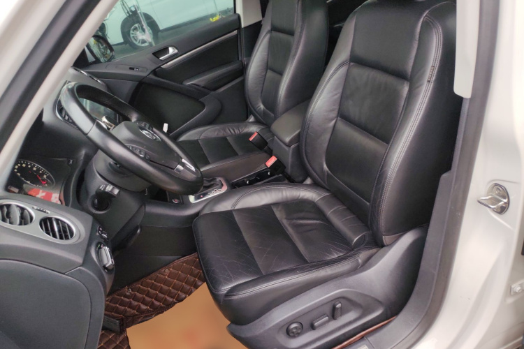 大众 途观 2015款 1.8TSI 自动两驱豪华型中控内饰19