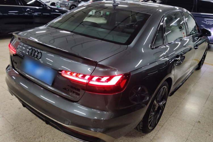 奥迪A4L 2024款 40 TFSI quattro RS套件燃速型车身外观6005