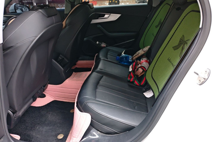 奥迪A4L 2022款 40 TFSI 时尚动感型中控内饰21