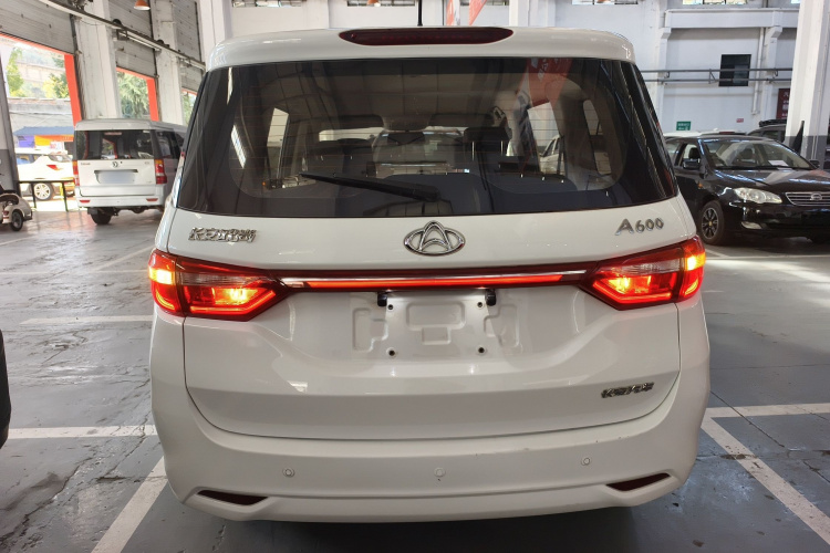 长安凯程 长安欧尚A600 2018款 1.5L 手动精英型车身外观6