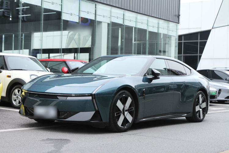 小鹏P7 2025款 750 四驱高性能 Ultra车身外观1