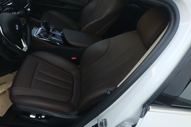 宝马5系 2020款 525Li 豪华套装局部细节19