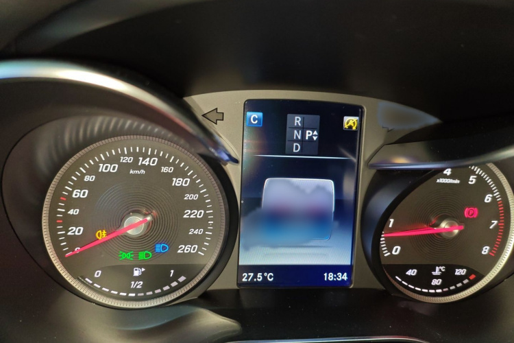 奔驰C级 2017款 C 200 L 运动版局部细节14