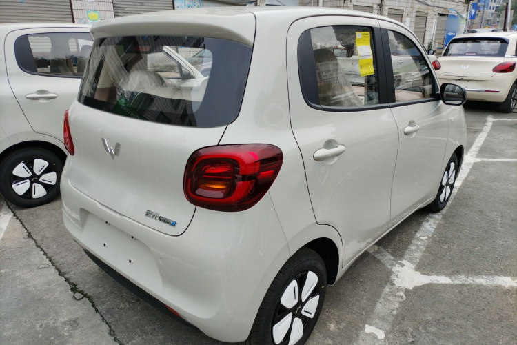 五菱汽车 宏光MINIEV 2025款 四门版 进阶款车身外观7