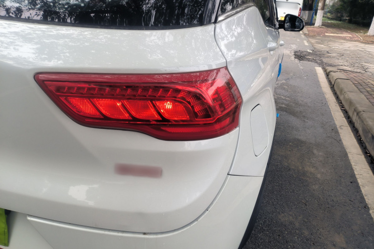 东风风光 风光500 2021款 1.5L CVT乐享型车身外观9