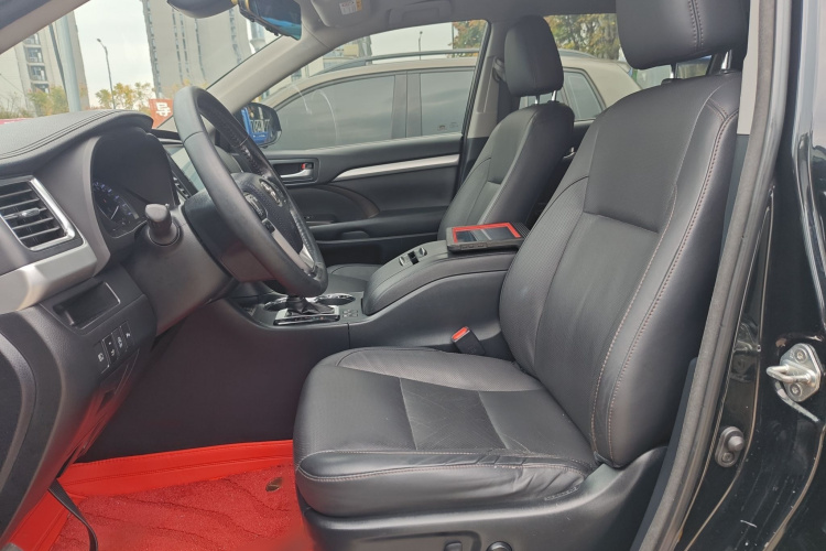 丰田 汉兰达 2018款 2.0T 四驱豪华版 7座 国V局部细节19