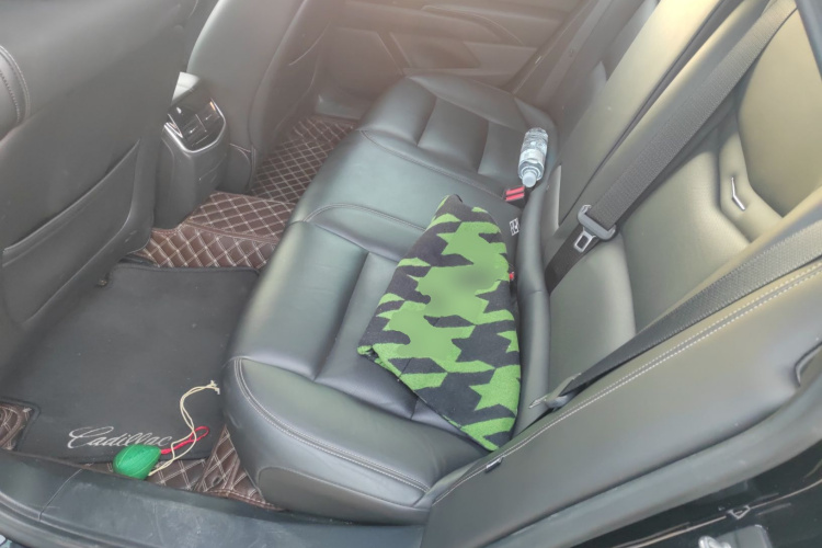 凯迪拉克XTS 2018款 28T 精英型中控内饰21