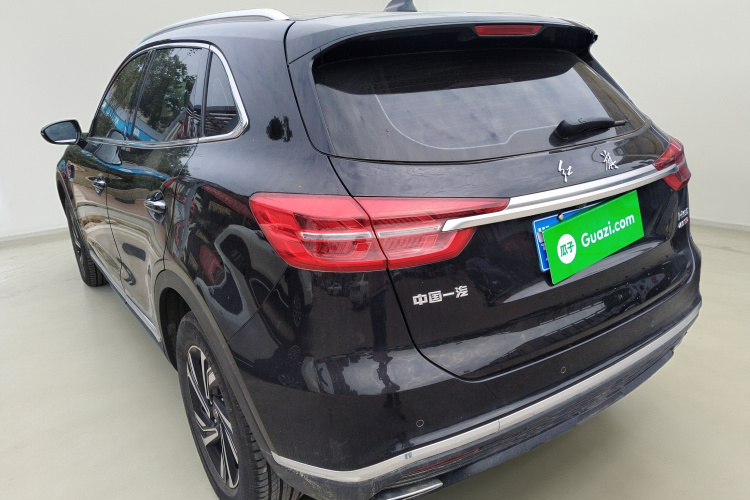 红旗HS5 2022款 改款 2.0T 智联旗享版车身外观5