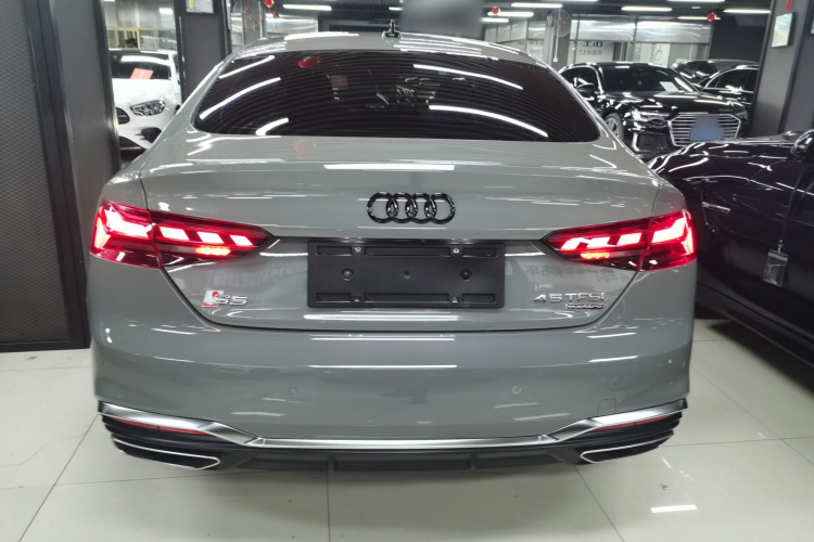 奥迪A5 2022款 Sportback 40 TFSI quattro 豪华动感型车身外观6