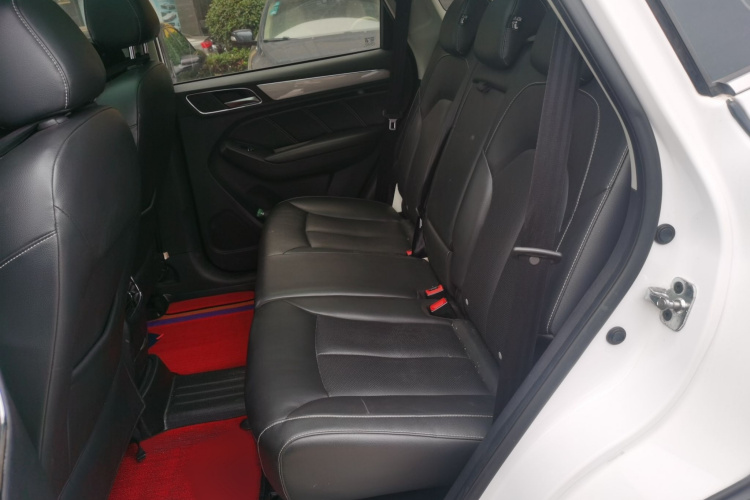 荣威RX5 2019款 20T 两驱自动4G互联铂金版中控内饰7004