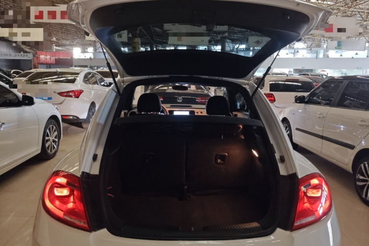 大众 甲壳虫 2014款 1.2TSI 时尚型机舱底盘23