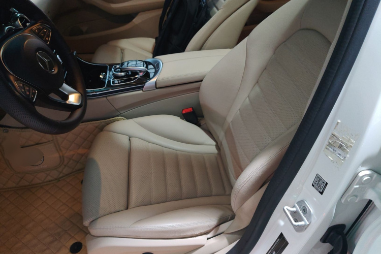 奔驰C级 2015款 C 200 L 4MATIC局部细节19