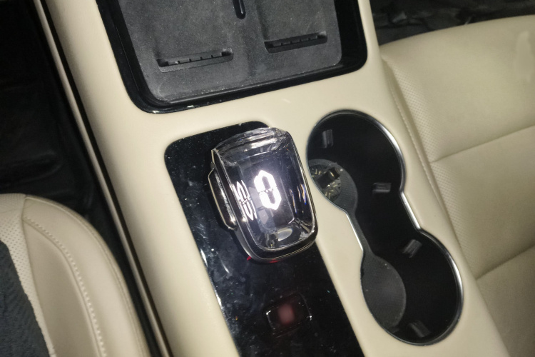 鸿蒙智行 问界M5 2022款 纯电后驱标准版局部细节18