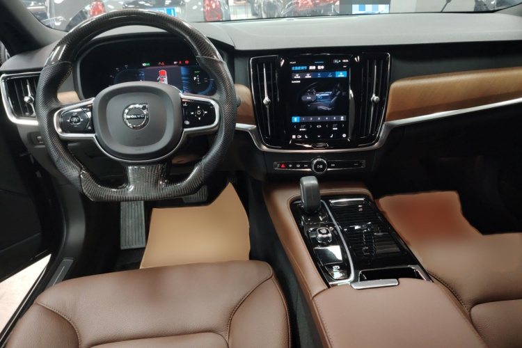 沃尔沃S90新能源 2022款 T8 E驱混动 智逸豪华版中控内饰7002
