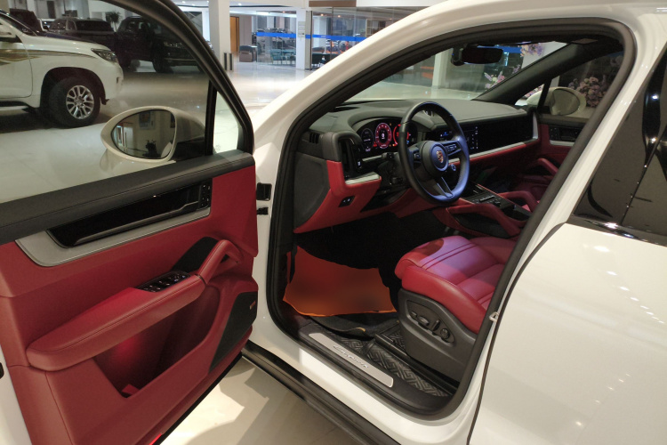 保时捷 2024款 Cayenne 3.0T中控内饰7003