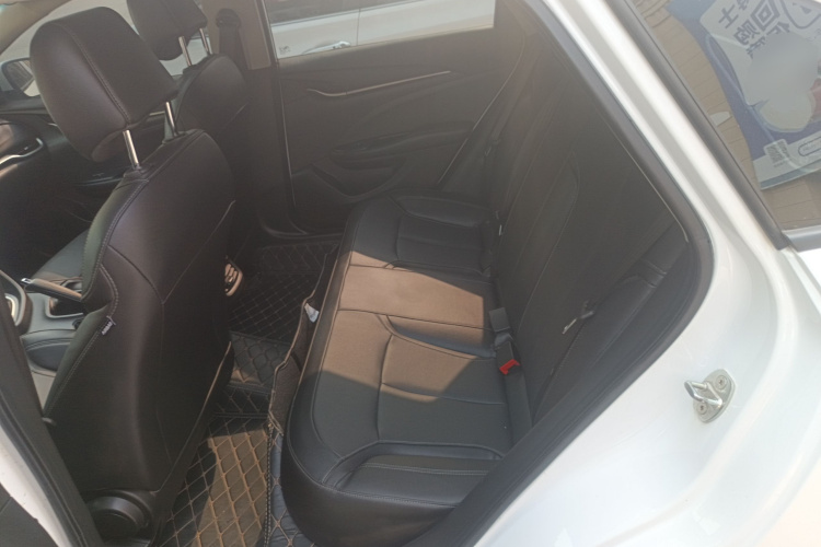 别克 英朗 2021款 改款 典范 1.5L 自动精英型中控内饰21