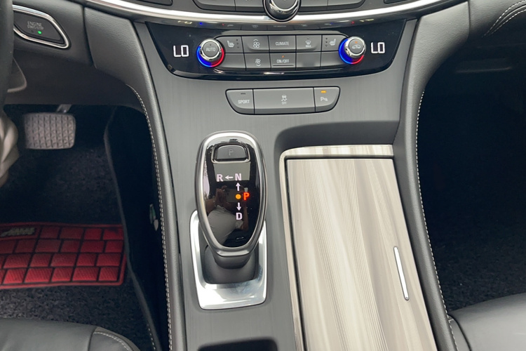 别克 君越 2019款 28T 豪华型局部细节18