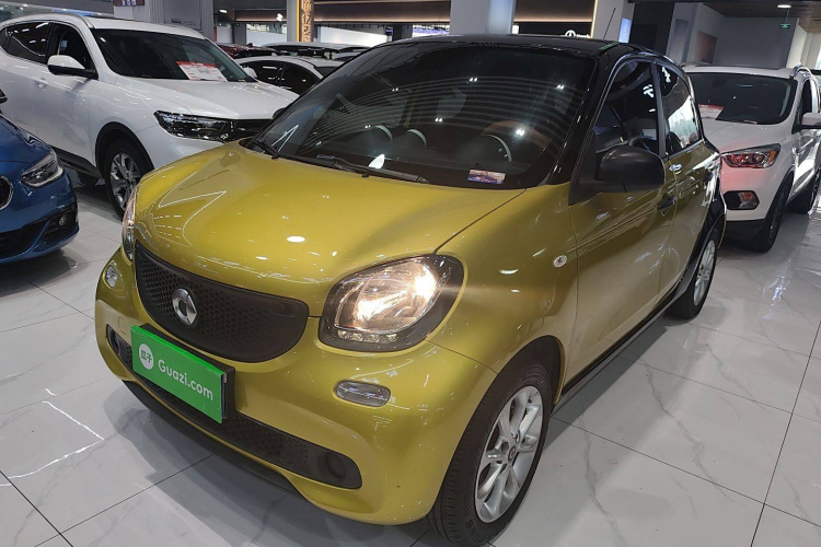 smart forfour 2016款 1.0L 52千瓦灵动版车身外观1