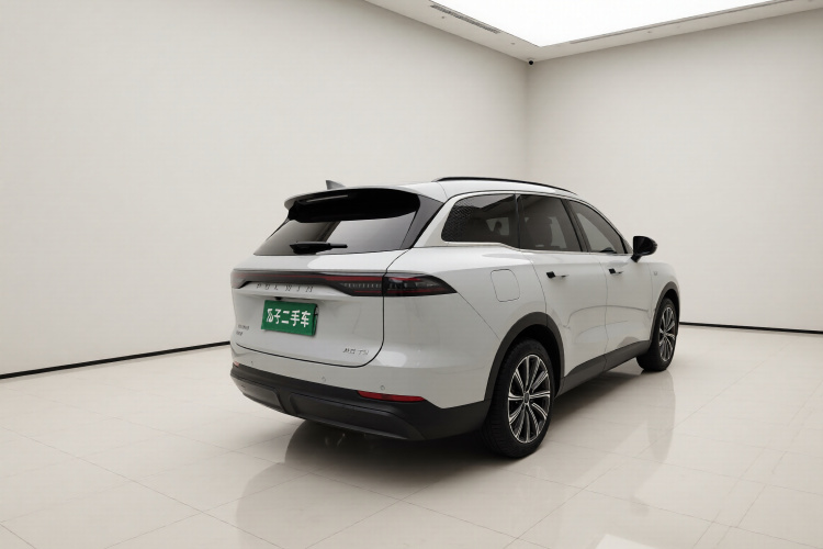 奇瑞 风云T9 2025款 120 长续航版尊荣型 7座 磷酸铁锂车身外观7