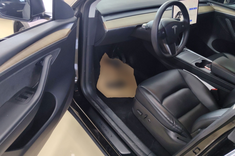 特斯拉 Model Y 2021款 长续航全轮驱动版中控内饰20