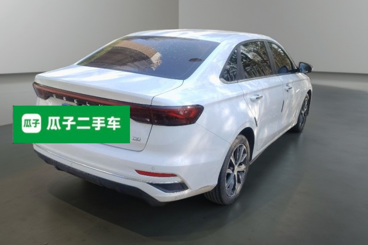吉利汽车 帝豪 2022款 第4代 1.5L CVT尊贵型车身外观7