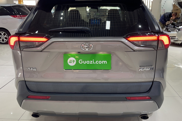 丰田 RAV4荣放 2020款 2.0L CVT两驱风尚版车身外观6006