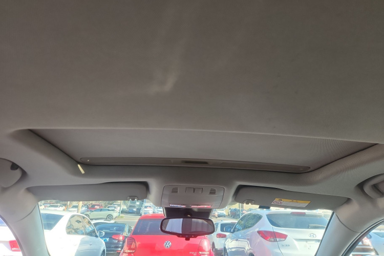 别克 君威 2015款 1.6T 精英技术型中控内饰22