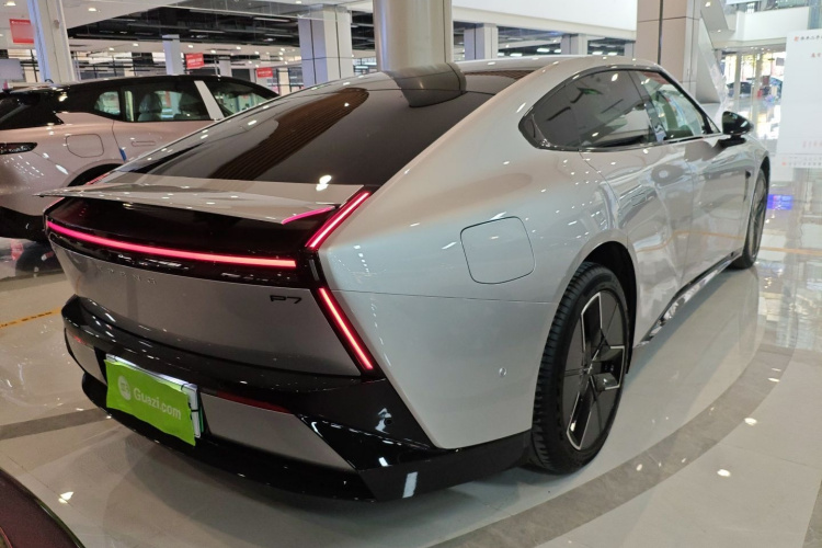 小鹏P7 2025款 702 长续航 Ultra车身外观6005
