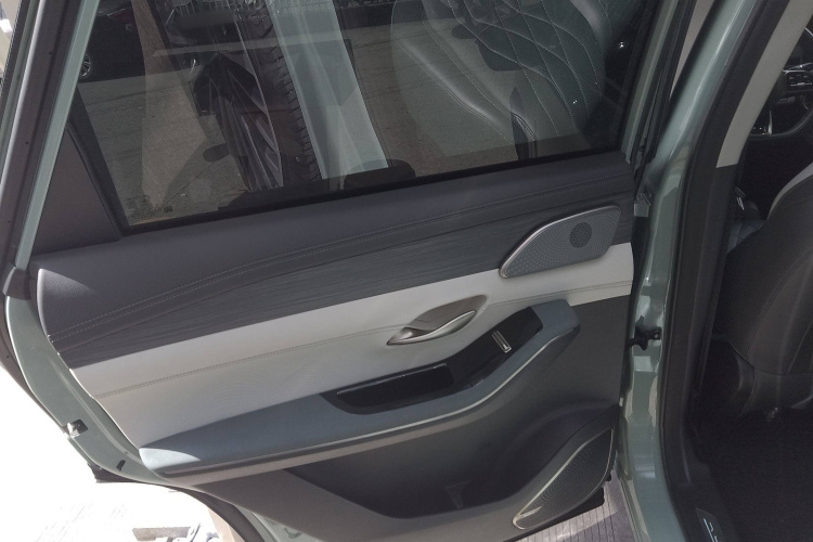 捷途山海L9 2024款 1.5TD 2DHT Max 7座中控内饰7001