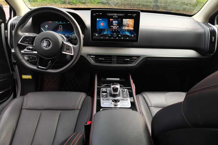 比亚迪 唐新能源 2019款 DM 2.0T 全时四驱智联创享型 7座 国VI中控内饰7002