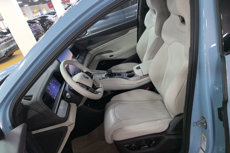 腾势N7 2024款 630 四驱智驾Ultra版中控内饰19