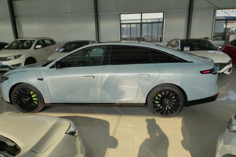 零跑汽车 零跑C01 2023款 630四驱性能版车身外观4