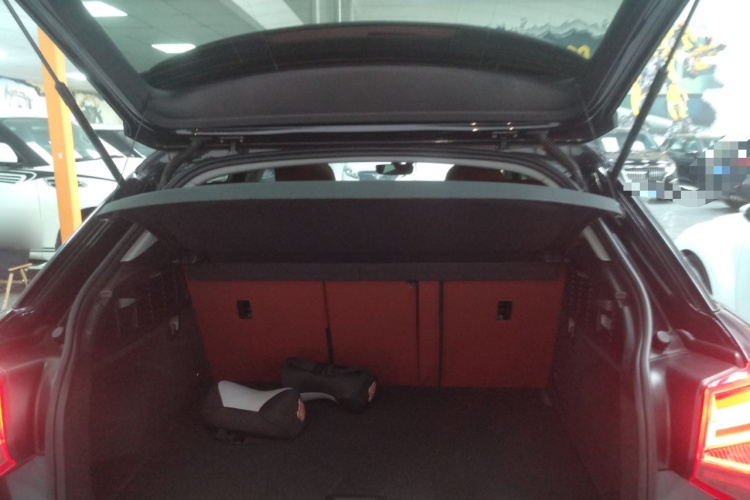 奥迪Q2L 2021款 35 TFSI 进取动感型局部细节23