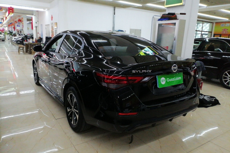 日产 轩逸 2022款 1.6L XL CVT悦享版车身外观4