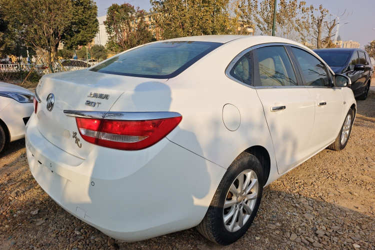 别克 英朗 2013款 GT 1.6L 手动进取版车身外观7