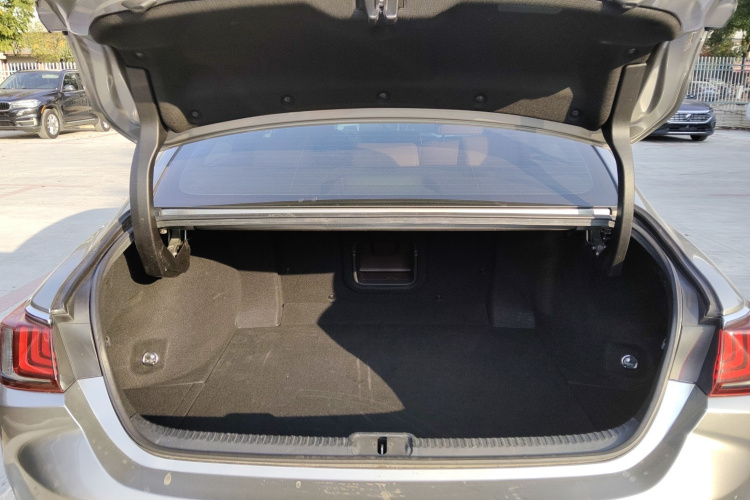 雷克萨斯ES 2018款 200 豪华版 国V机舱底盘23